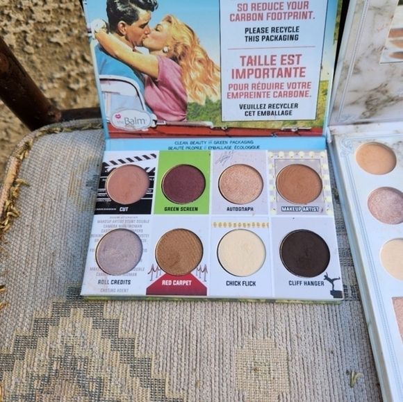 bh‎ cosmetics carli bybel palette deluxe edition, and a free gift - Picture 7 of 12